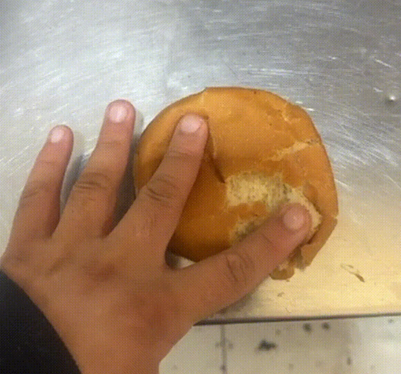 Pão que rouba a cena do hambúrguer